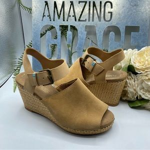 Toms Sz 7 1/2 Tropez Honey Wedge Sandals